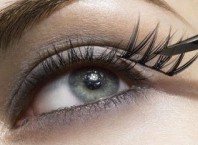 Как клеить ресницы пучками: мастер-класс