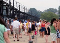 Как вести себя в толпе людей? Как вести себя в толпе людей?