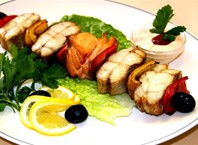 Как замариновать лосось для шашлыка?