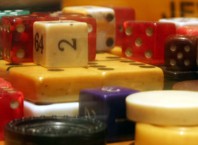 Как играть в длинные нарды?